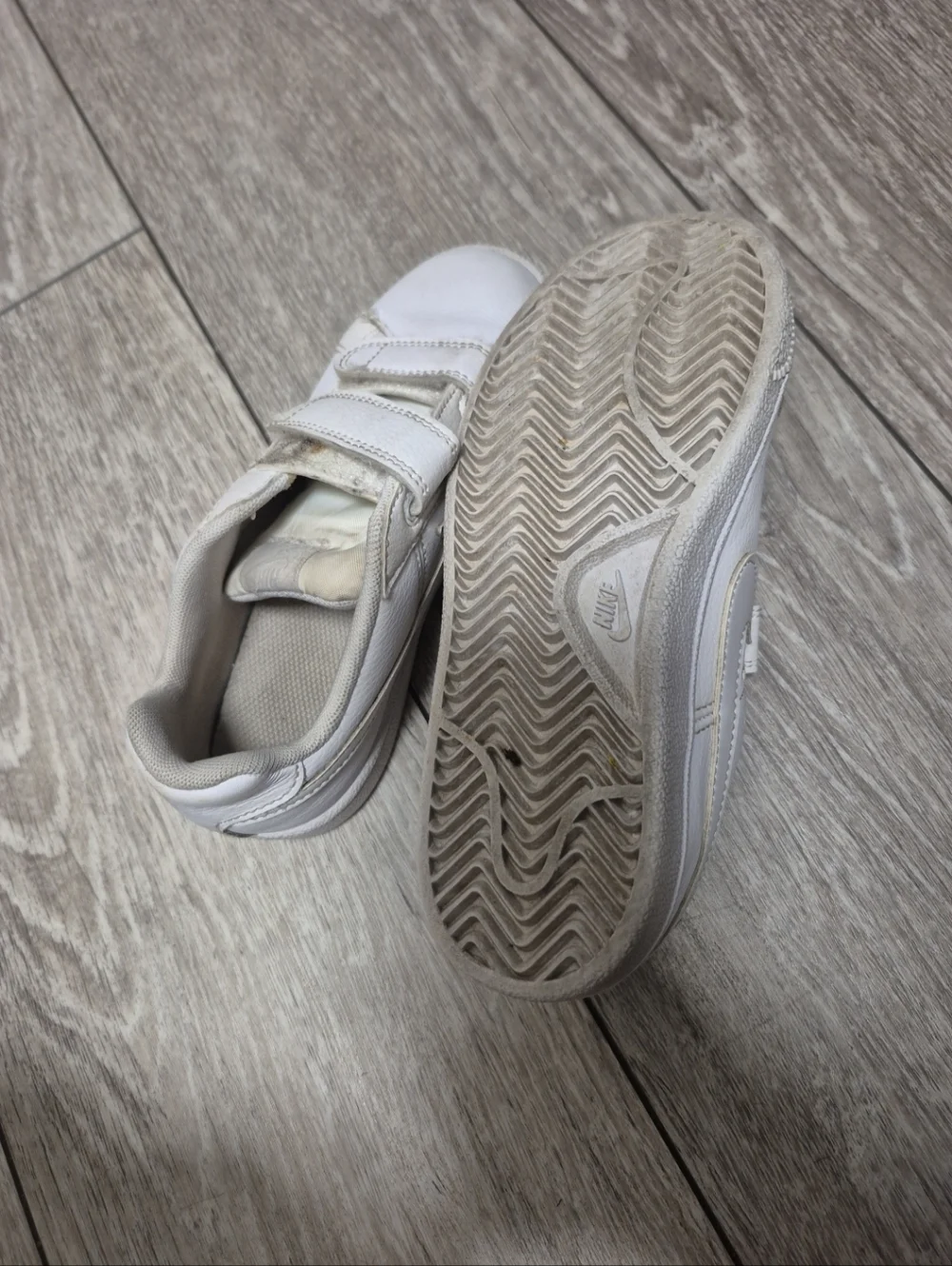Nike Boys Court Royale 833536-102 White Casual Formal Shoes Sneakers Size 13C. - Picture 12 of 13